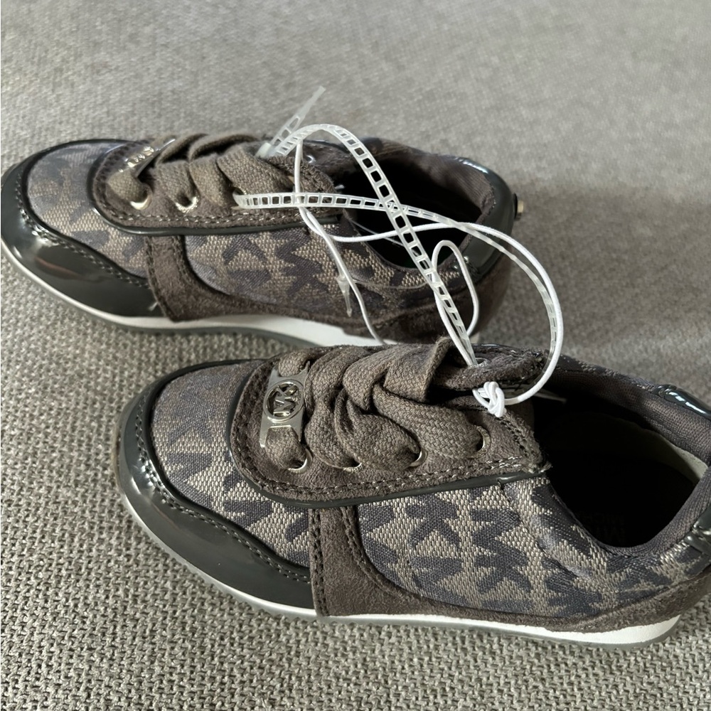 New Michael kors shoes toddler size 8